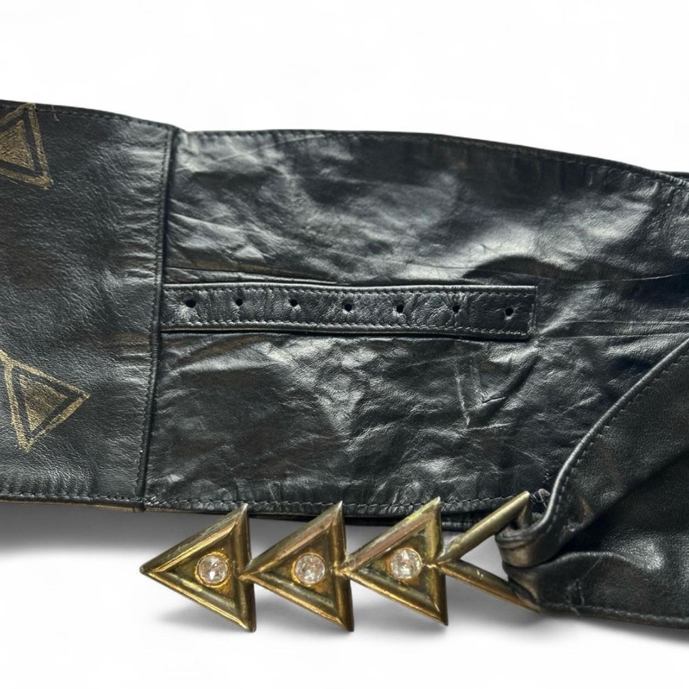 Vintage 1980s Wide 4.5” Black Leather Belt with Gold Triangle Details - Picture 4 of 7